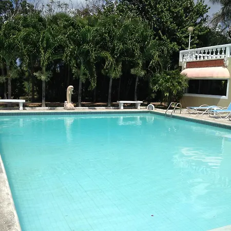 Villablanca Garden Beach Hotel