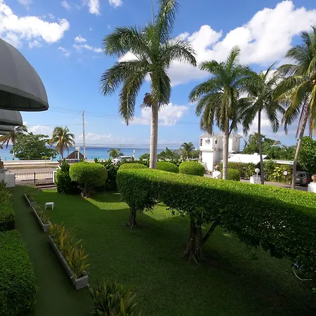 Villablanca Garden Beach Hotel