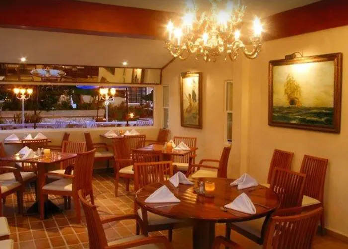 Villablanca Garden Hotel 3*