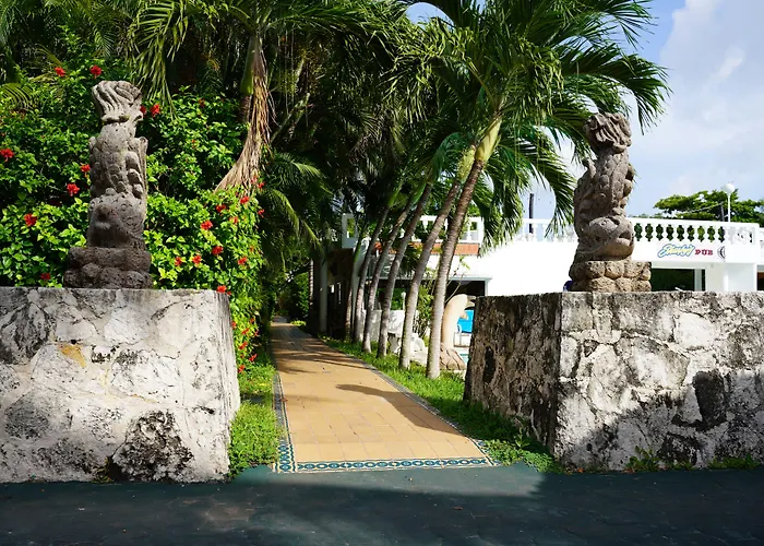 Villablanca Garden Hotel 3*